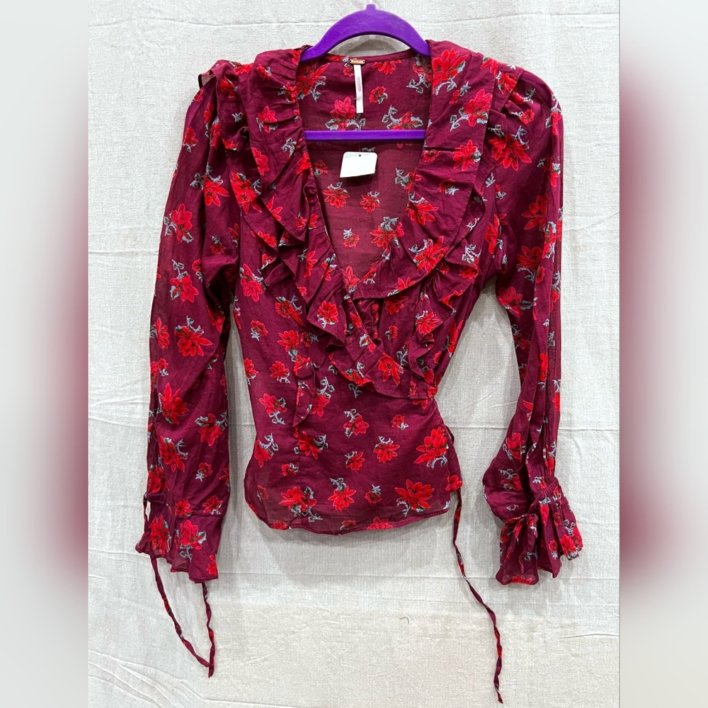Free People Amanda Ruffle Wrap Top Floral Red Pink Womens Small NWT